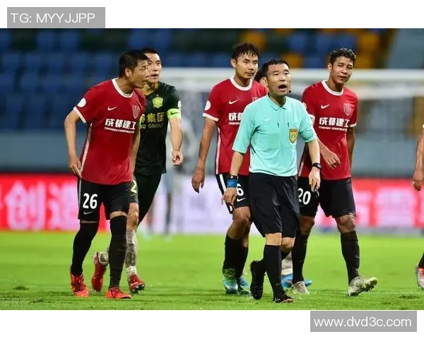 成都足球队在挑战赛中的意识表现分析与反思 成都足球队在挑战赛中的意识表现分析与反思